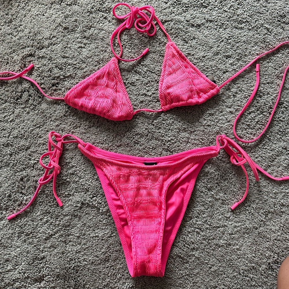 Pink Triangl bikini